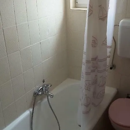 Apartman Lucija *